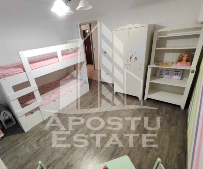 Apartament cu 3 camere,Lipovei,mansarda