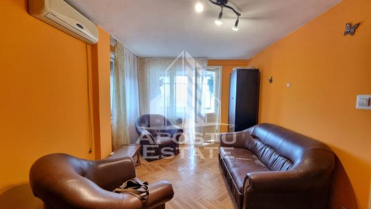 Apartament 3 camere, 2 bai, 2 balcoane,  zona Mircea cel Bătrân