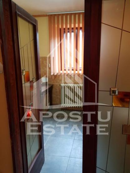 apartament 2 camere ideal pentru investitie situat in Piata Unirii