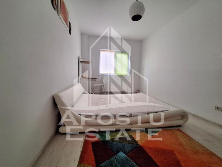 Apartament cu 2 camere, 65 mp utili, Confectii