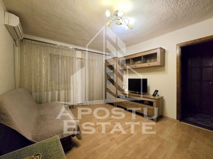 Apartament cu 2 camere, etaj intermediar, zona Bucovina