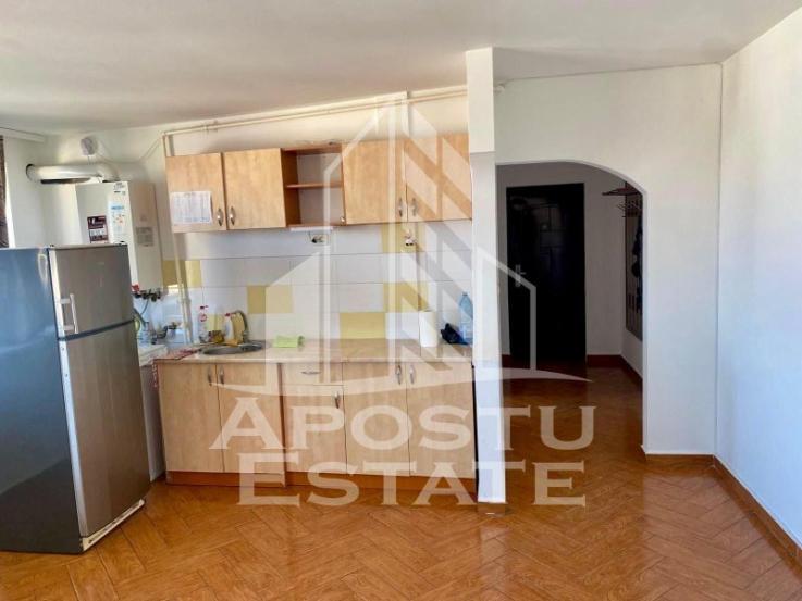 Apartament 2 camere, centrala proprie, Girocului