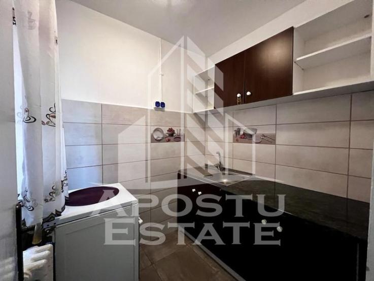 Apartament cu o camera, zona Sagului