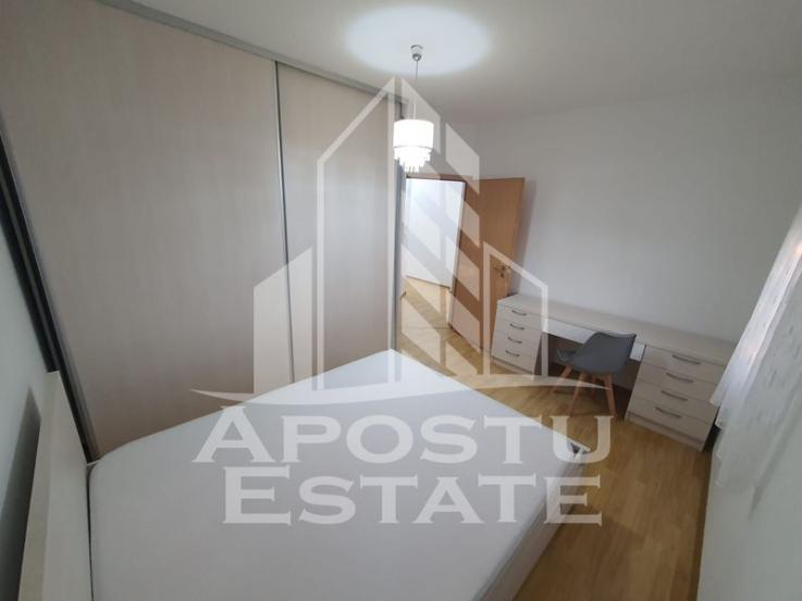 Apartament 3 camere, 2  bai, loc de parcare, Lipovei