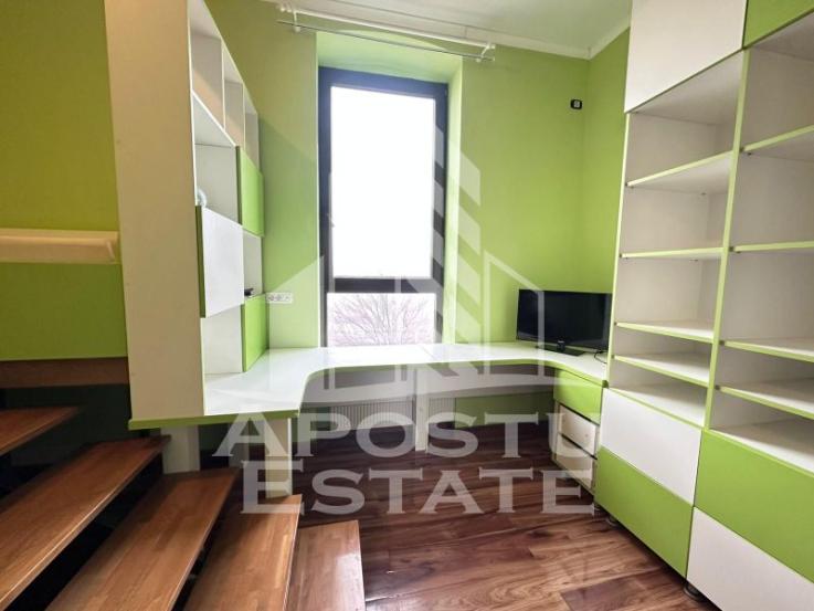 Apartament 3 camere  proaspat renovat zona Centrala