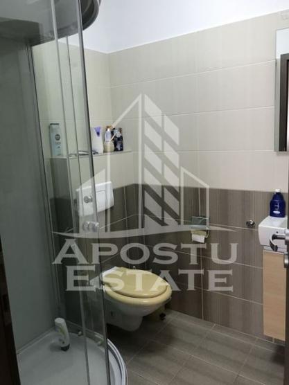 Apartament 3 camere, 2 bai, loc de parcare, Aradului/Lipovei