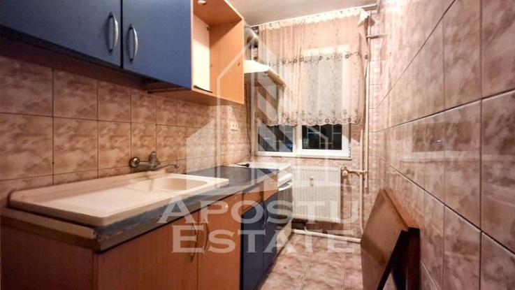 Apartament 2 camere semidecomandat in zona Fortuna