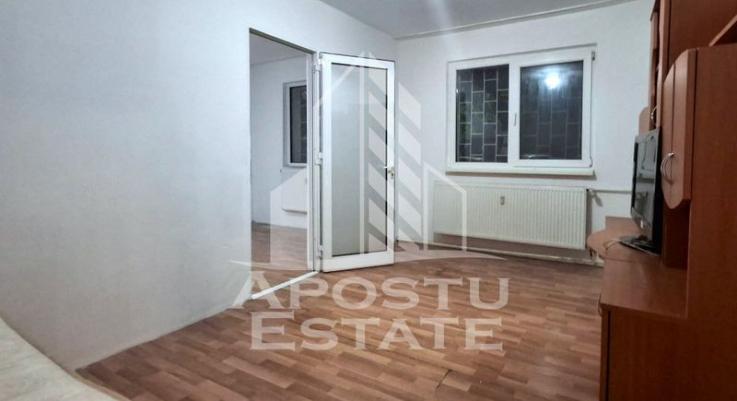 Apartament 2 camere semidecomandat in zona Fortuna