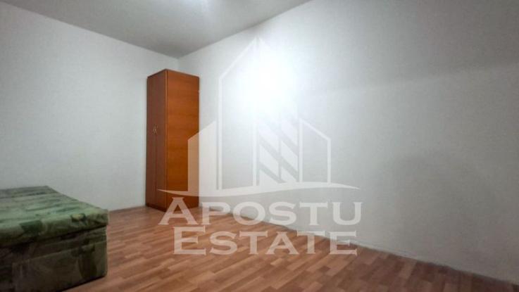 Apartament 2 camere semidecomandat in zona Fortuna