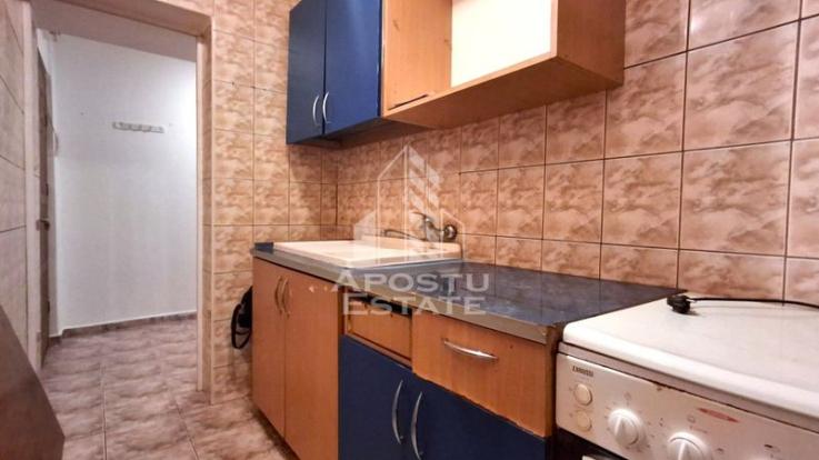 Apartament 2 camere semidecomandat in zona Fortuna