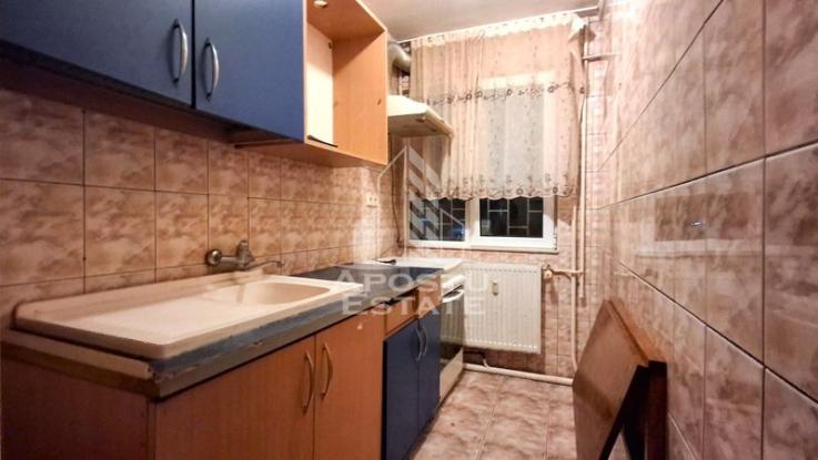 Apartament 2 camere semidecomandat in zona Fortuna