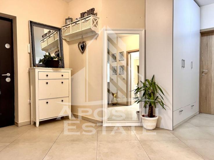 Apartament 3 camere, 3 bai, cu loc de parcare, Torontalului