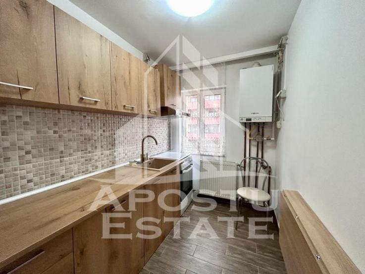 Apartament o camera, etaj intermediar, centrala proprie, Buziasului