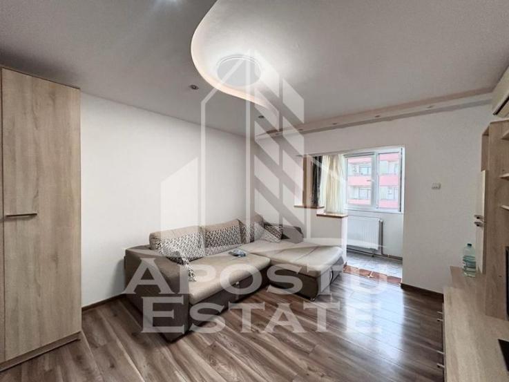 Apartament o camera, etaj intermediar, centrala proprie, Buziasului