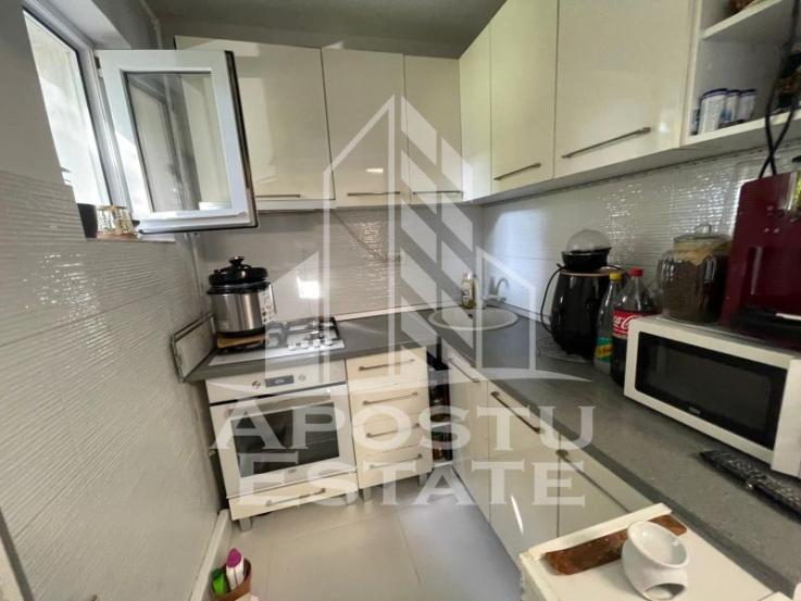 Apartament cu 3 camere, complet mobilat si utilat,  etaj 1, Sagului