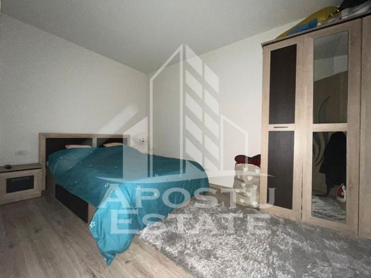 Apartament cu 3 camere, renovat, etaj intermediat, Calea Sagului