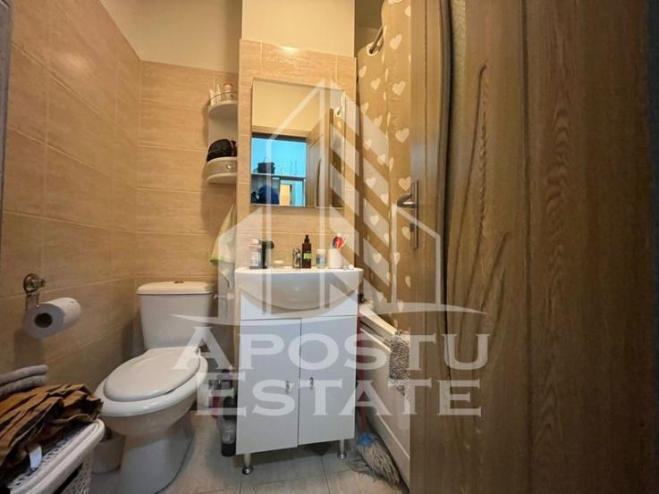 Apartament cu 3 camere, renovat, etaj intermediat, Calea Sagului