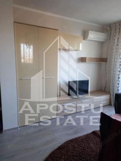 Apartament 2 camere, bloc nou, mobilat, zona Soarelui