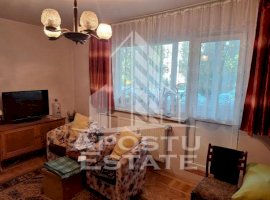 Apartament 3 camere, parter inalt, zona Dacia