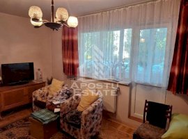 Apartament 3 camere, parter inalt, zona Dacia