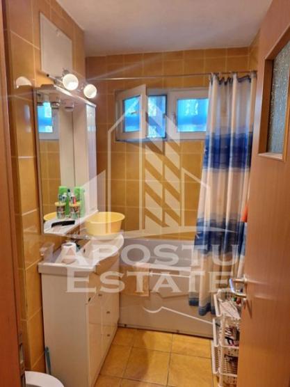 Apartament 3 camere, parter inalt, zona Dacia