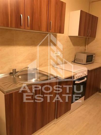 Apartament cu 2 camere, centrala proprie, zona Girocului