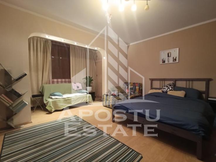 Apartament 1 camera, centrala proprie, bloc anvelopat, zona Sagului.