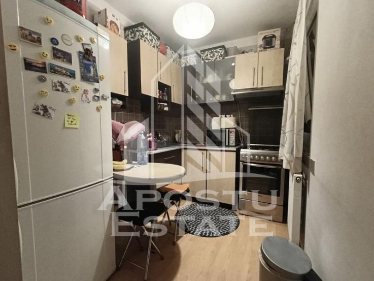 Apartament 1 camera, centrala proprie, bloc anvelopat, zona Sagului.