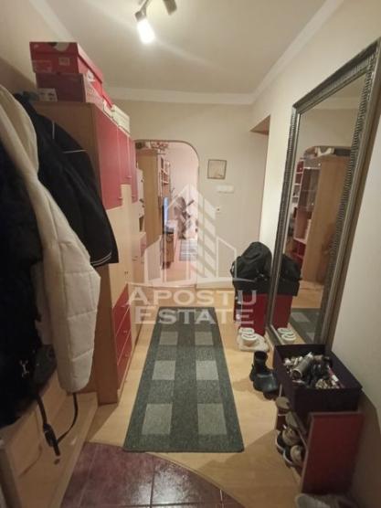 Apartament 1 camera, mobilat si utilat, bloc anvelopat, zona Sagului.