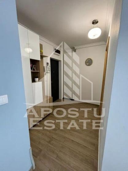 Apartament cu 3 camere, bloc nou, loc de parcare, zona Torontalului