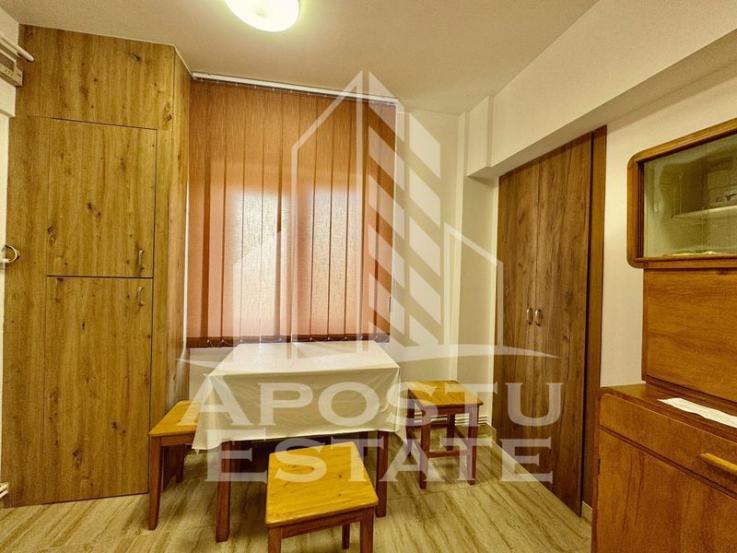 Apartament cu 2 camere, centrala proprie, zona Dambovita