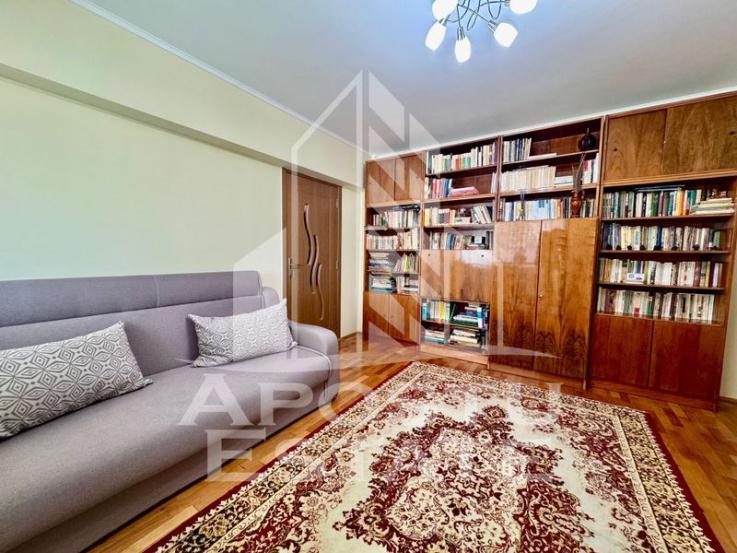 Apartament cu 2 camere, centrala proprie, zona Dambovita