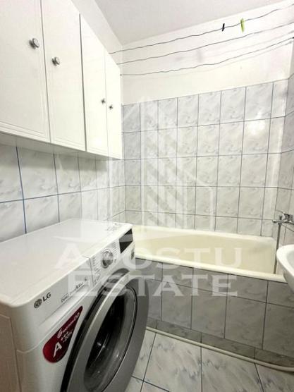 Apartament cu o camera, etajul 3, zona Girocului