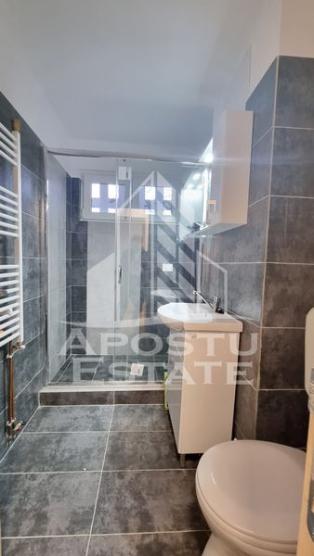 Apartament 3 camere, etaj intermediar, zona Circumvalațiunii