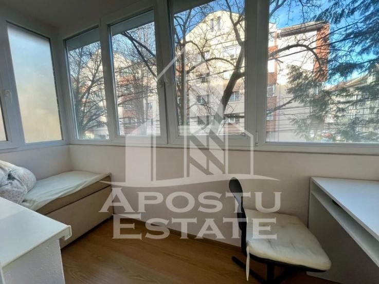 Apartament 2 camere,decomandat,zona Dorobantilor