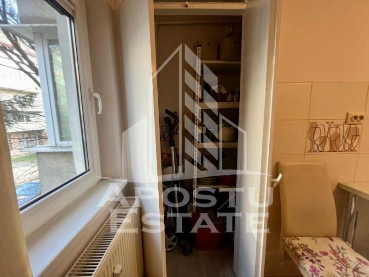 Apartament 2 camere,decomandat,zona Dorobantilor