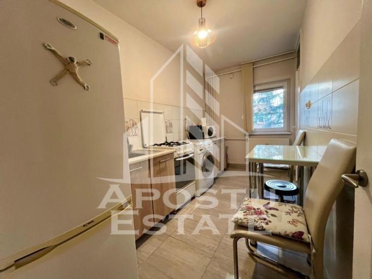 Apartament 2 camere,decomandat,zona Dorobantilor