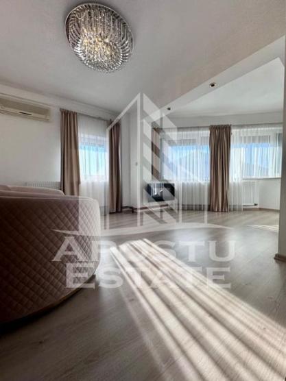 Apartament tip penthouse cu 5 camere pe doua nivele, zona Fabric