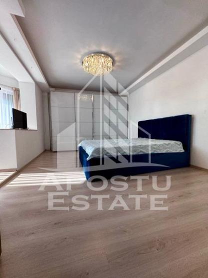 Apartament tip penthouse cu 5 camere pe doua nivele, zona Fabric