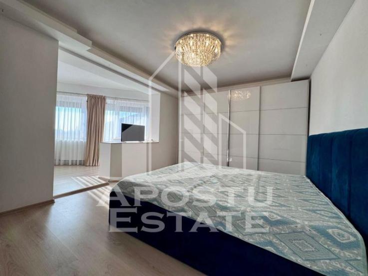 Apartament tip penthouse cu 5 camere pe doua nivele, zona Fabric