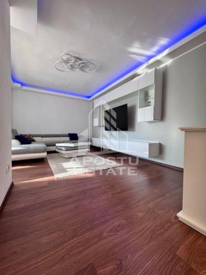 Apartament tip penthouse cu 5 camere pe doua nivele, zona Fabric