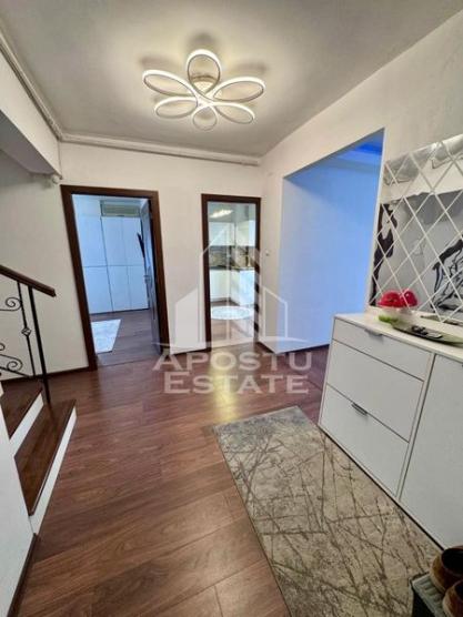 Apartament tip penthouse cu 5 camere pe doua nivele, zona Fabric