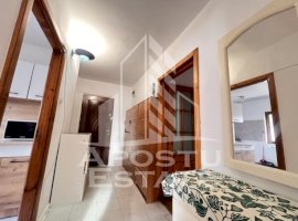 Apartament cu 3 camere, centrala proprie, zona Bucovina