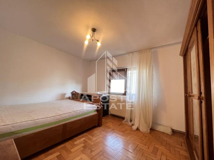 Apartament cu 3 camere, centrala proprie, zona Bucovina