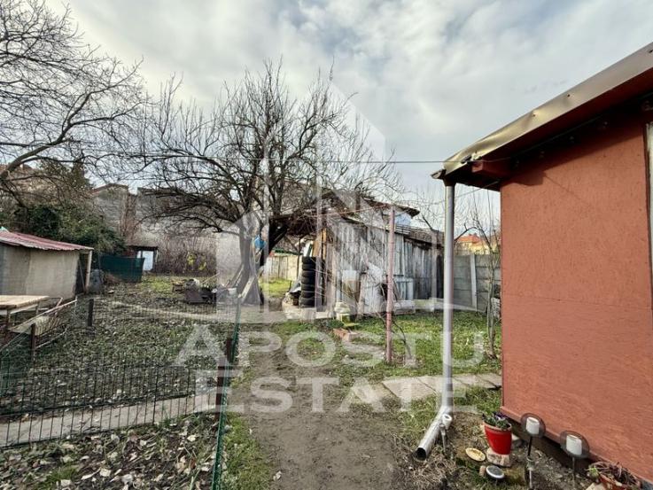 Casa la curte comuna, 180mp teren,  zona Balcescu - Universitatii