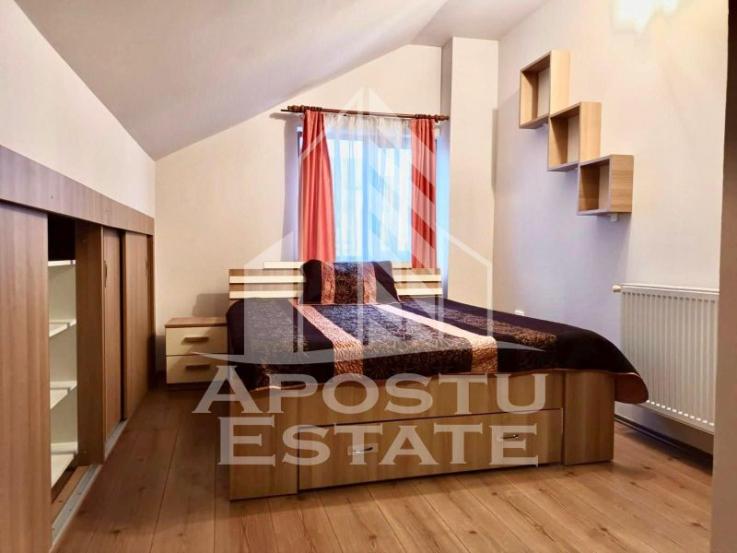 Apartament 3 camere, decomandat,mansarda,zona Simion Barnutiu