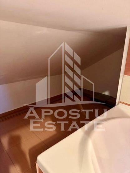 Apartament 3 camere, decomandat,mansarda,zona Simion Barnutiu