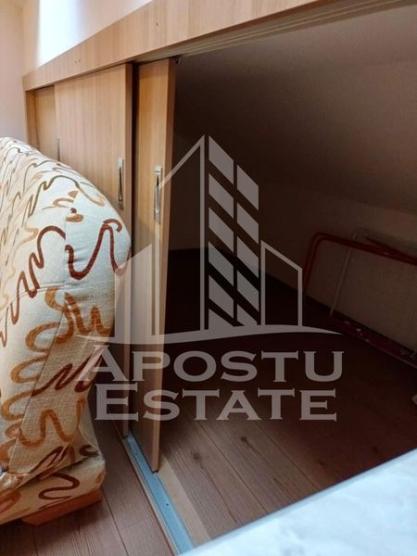 Apartament 3 camere, decomandat,mansarda,zona Simion Barnutiu