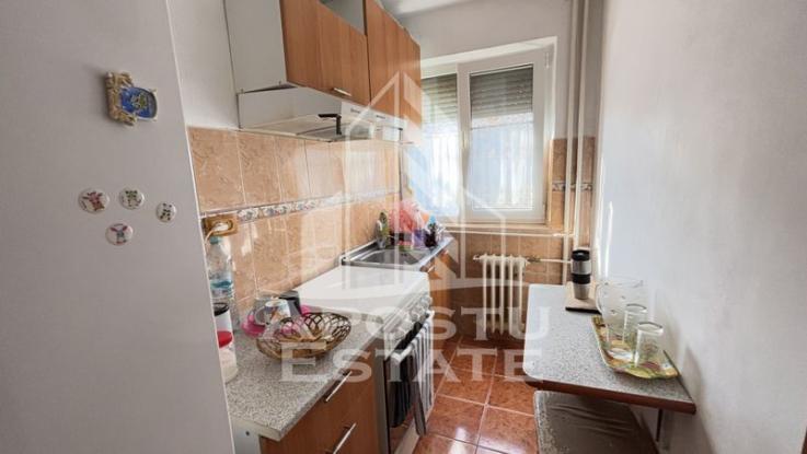 Apartament cu 4 cam, etaj intermediar zona Stadion-Complex Studentesc