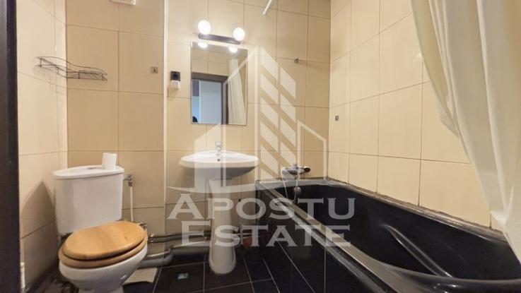 Apartament cu 3 camere, centrala proprie, zona Buziasului